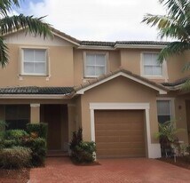 1087 NE 41st Pl in Homestead, FL - Building Photo