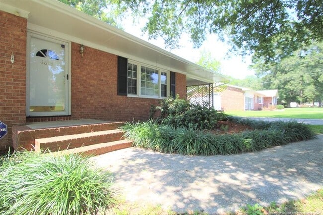 4814 Greenbrier Rd in Raleigh, NC - Building Photo - Building Photo