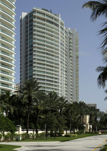 Towers of Porto Vita - South Tower in Aventura, FL - Building Photo - Building Photo