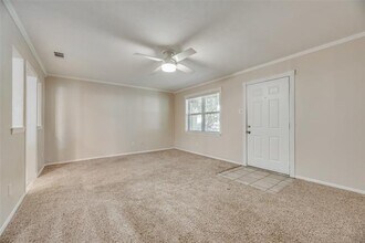 705 Parkmont St in Dallas, TX - Building Photo - Building Photo