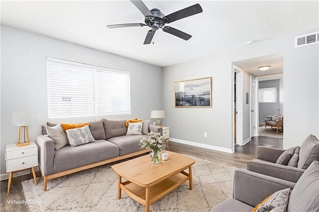 1226 Little Bay Ave, Unit 4 in Norfolk, VA - Foto de edificio - Building Photo