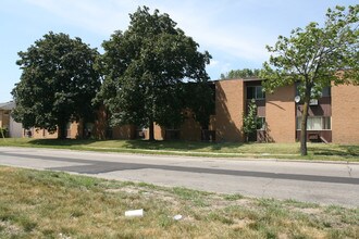 Sherman Homes in Milwaukee, WI - Foto de edificio - Building Photo