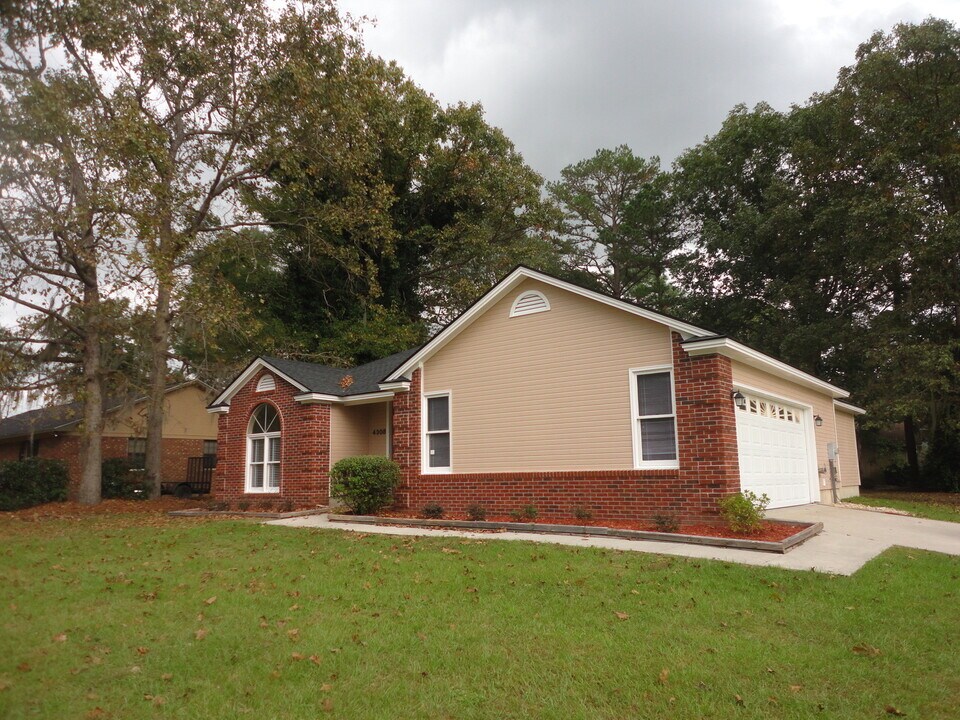 4308 Shiloh Trce in Valdosta, GA - Building Photo