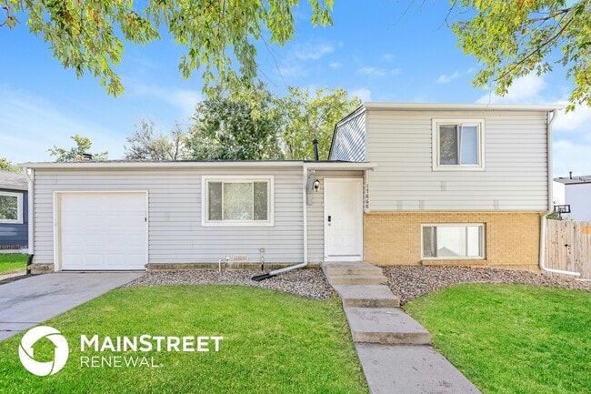 property at 17868 E Oxford Pl