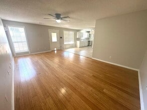 211 Hunters Run in Benton, AR - Building Photo - Building Photo