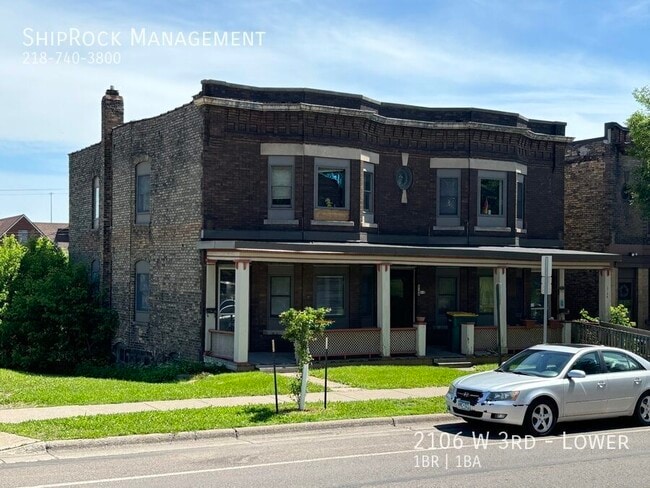 property at 2106 W 3rd St