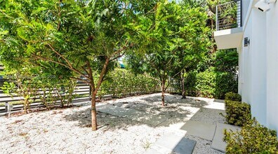 3823 Thomas Ave in Miami, FL - Building Photo - Building Photo