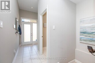 332 Rainrock Cres in Ottawa, ON - Building Photo - Building Photo
