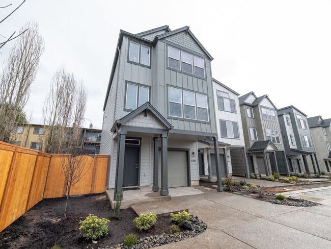9389 SW Eunice Ln in Portland, OR - Building Photo - Building Photo