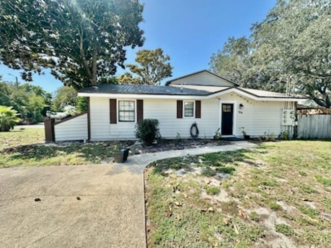 property at 166 Knots Pl