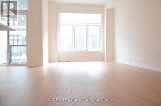 3 Russel Wice Ave. in Richmond Hill, ON - Building Photo - Building Photo