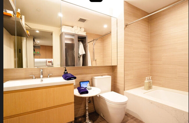 877 Francisco St, Unit 1115 in Los Angeles, CA - Building Photo - Building Photo