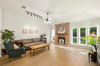 9281 Scenic Bluff Dr in Austin, TX - Building Photo - Building Photo