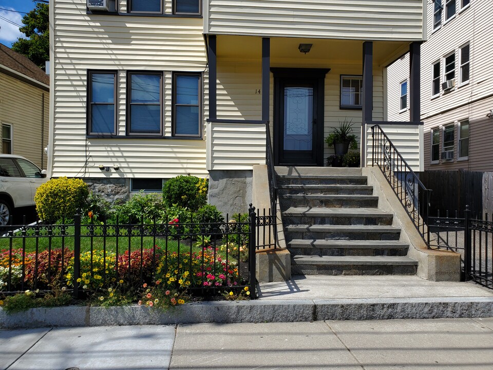 1495 River St, Unit 1 in Boston, MA - Building Photo