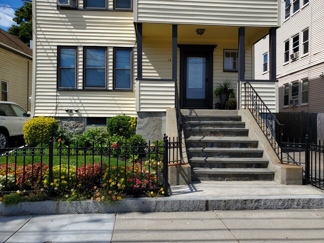 1495 River St, Unit 1
