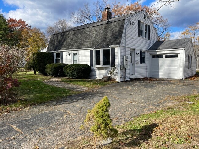 2 Simscroft Pl in Simsbury, CT - Building Photo - Building Photo