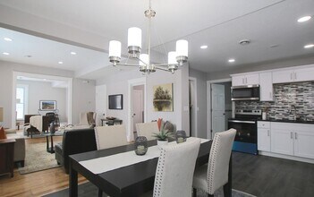 220 E 27th St in Minneapolis, MN - Building Photo - Building Photo