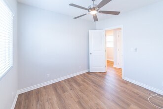 453 Gaviota Ave in Long Beach, CA - Building Photo - Building Photo