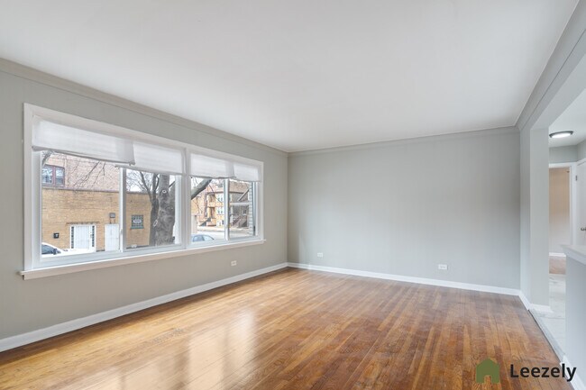 2457 W 69th St in Chicago, IL - Building Photo - Building Photo