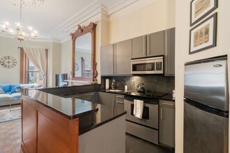 129 Pembroke St, Unit 2 in Boston, MA - Building Photo - Building Photo