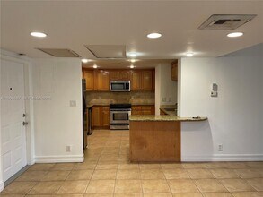 4009 N Cypress Dr in Pompano Beach, FL - Building Photo - Building Photo