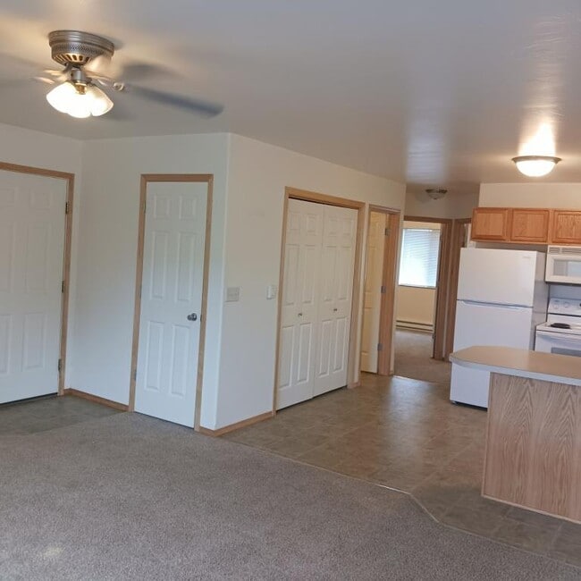 114 E Dudley St in East Helena, MT - Building Photo - Building Photo