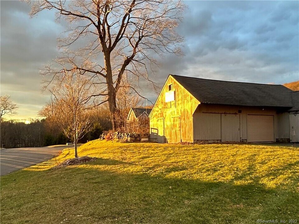 2 Elwell Rd in New Fairfield, CT - Building Photo