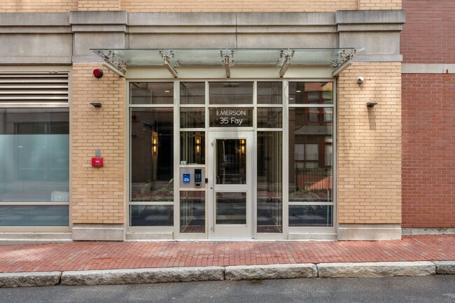 35 Fay St, Unit 510 in Boston, MA - Building Photo - Building Photo