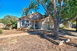 1105 Forest Oaks Path