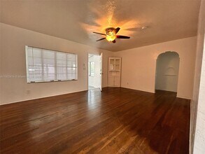 1928 Wilson St in Hollywood, FL - Building Photo - Building Photo