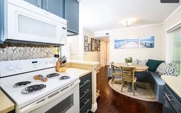 2319 Curlew St in San Diego, CA - Building Photo - Building Photo