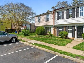 411 Roxana Rd in Highland Springs, VA - Building Photo - Building Photo