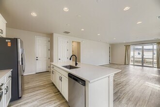 3860 N Gold Bug St in Aurora, CO - Building Photo - Building Photo