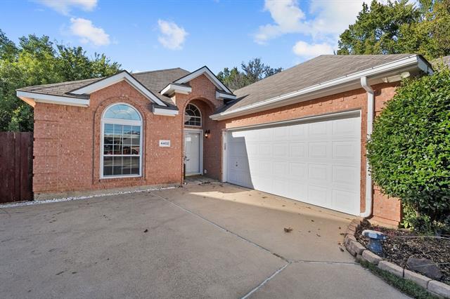 4402 Spring Garden Dr in Arlington, TX - Building Photo - Building Photo