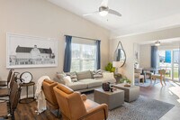 Redwood Warsaw photo'