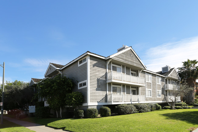 10144 Tabor St in Los Angeles, CA - Foto de edificio - Building Photo