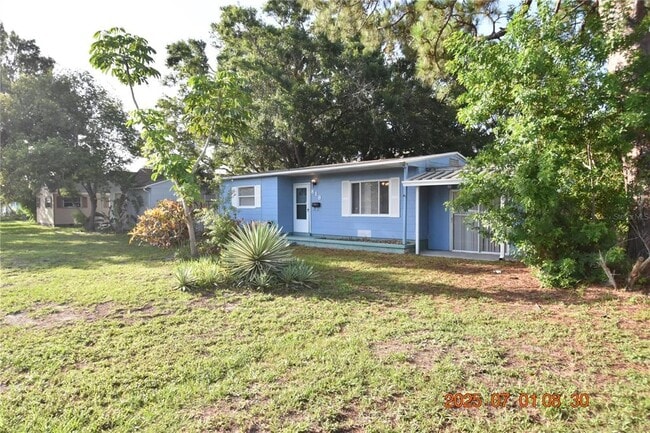 818 49th Ave N in St. Petersburg, FL - Building Photo - Building Photo