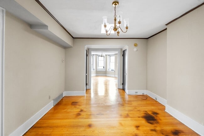 1107 E Genesee St in Syracuse, NY - Building Photo - Building Photo