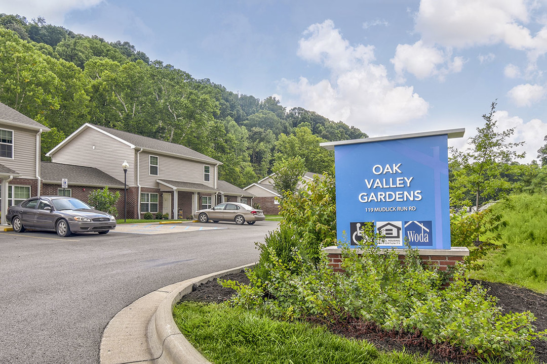 Oak Valley Gardens in Glenville, WV - Building Photo