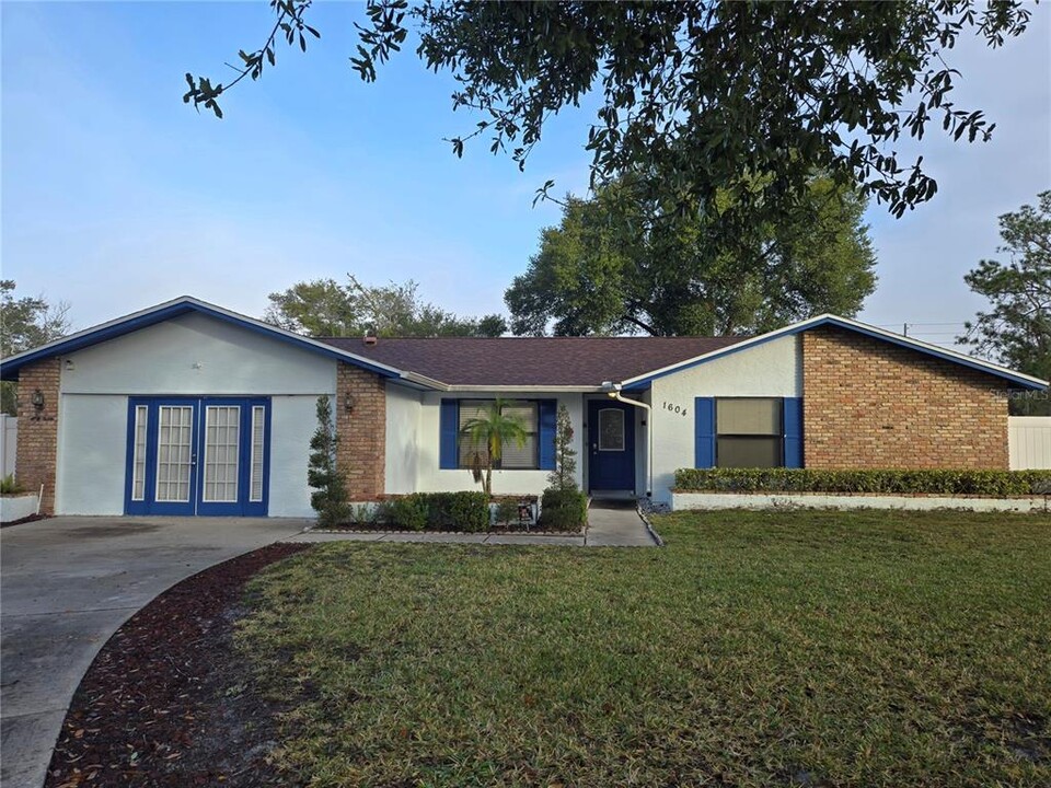 1604 Bomi Cir in Winter Park, FL - Building Photo