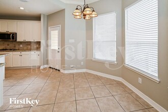17714 Meadow Crossing Ln in Houston, TX - Building Photo - Building Photo