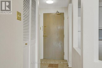 550 Cambridge St S in Ottawa, ON - Building Photo - Building Photo