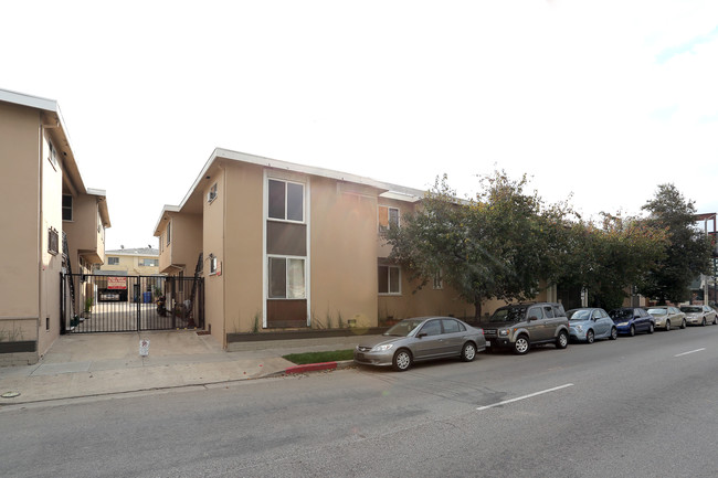 Fairfax Gardens Apartments in Los Angeles, CA - Building Photo - Building Photo