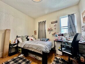 93A Hillside St, Unit 3 in Boston, MA - Building Photo - Building Photo