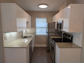218 Shoreline Ct in Richmond, CA - Building Photo - Building Photo