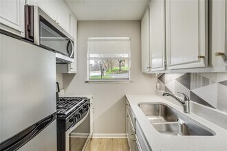 1612 Elmhurst Dr in Austin, TX - Building Photo - Building Photo