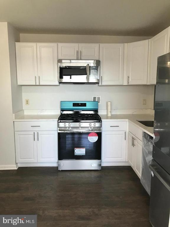 property at 8830 Piney Branch Rd