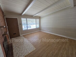 2321 Noll Dr in St. Louis, MO - Building Photo - Building Photo