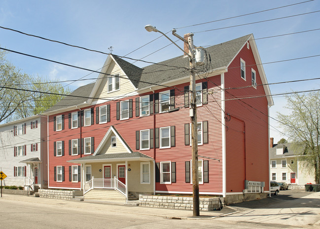 141 3rd St in Manchester, NH - Foto de edificio - Building Photo