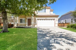 19707 E 59th Pl in Aurora, CO - Building Photo